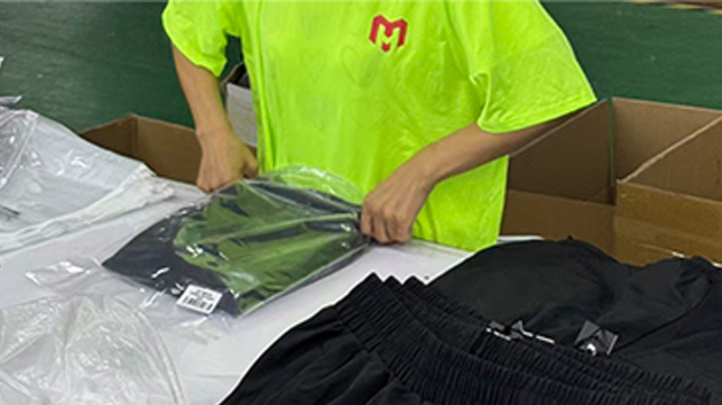 sports garment manufacturers
