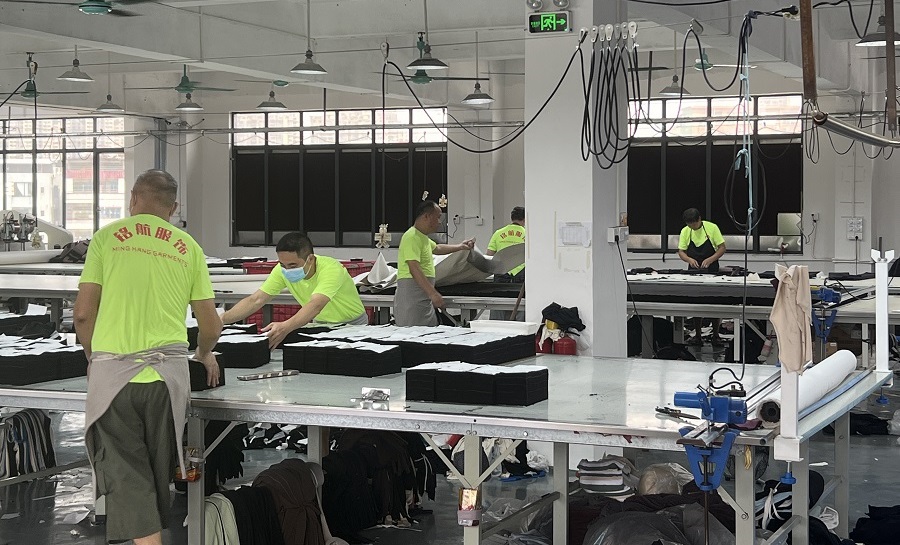 custom clothing manufacturers